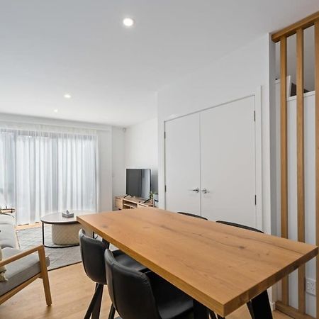 Alps And Lake Retreat Wanaka Albert Town Bagian luar foto