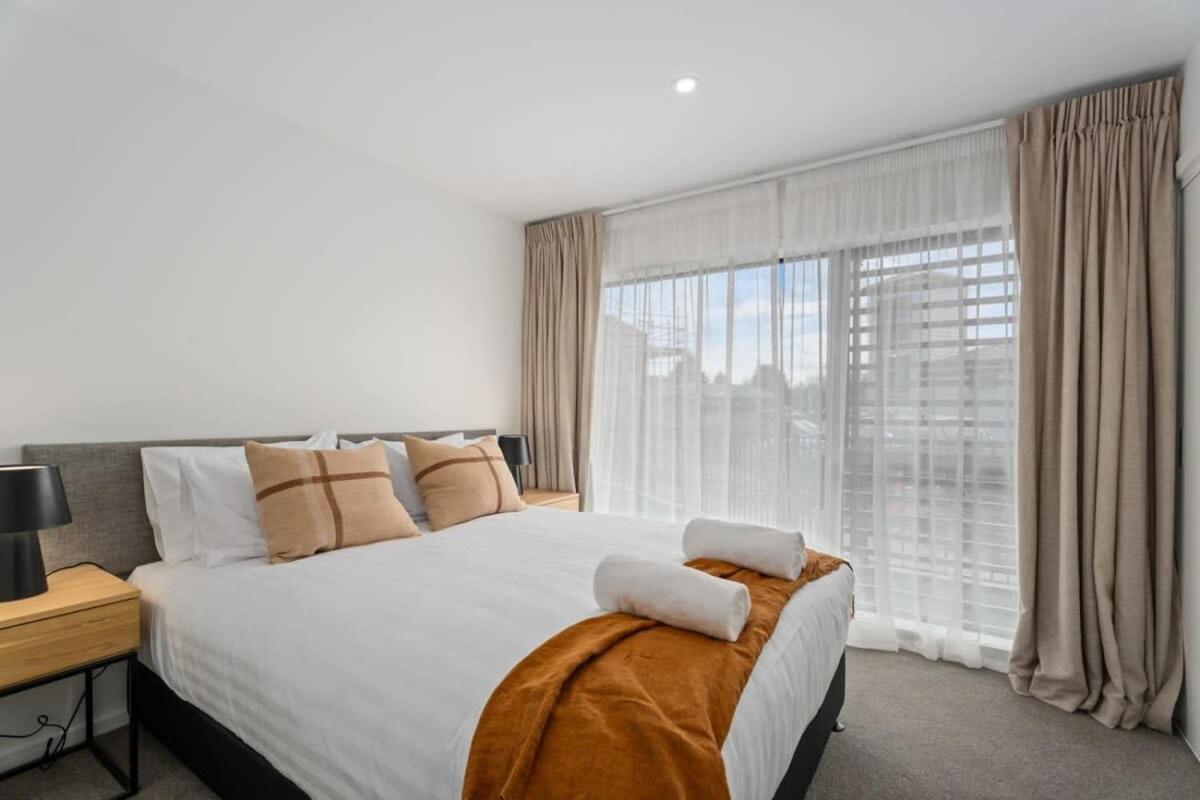 Alps And Lake Retreat Wanaka Albert Town Bagian luar foto