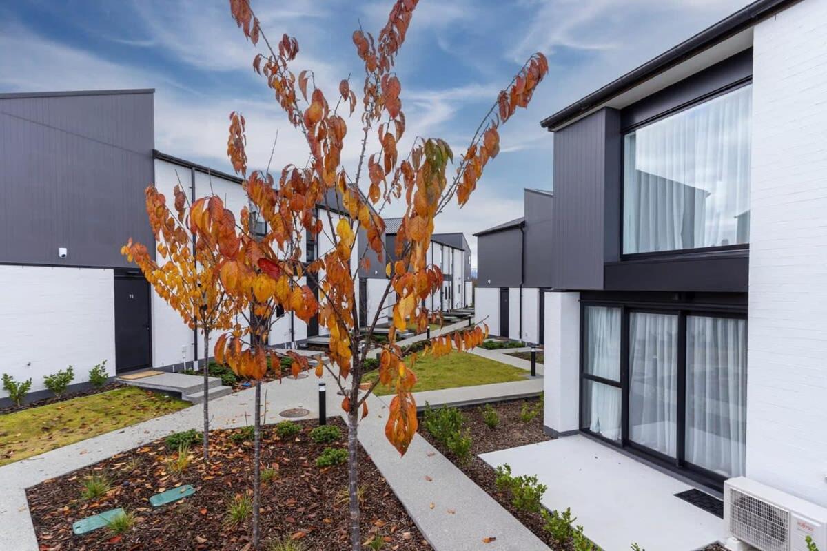Alps And Lake Retreat Wanaka Albert Town Bagian luar foto
